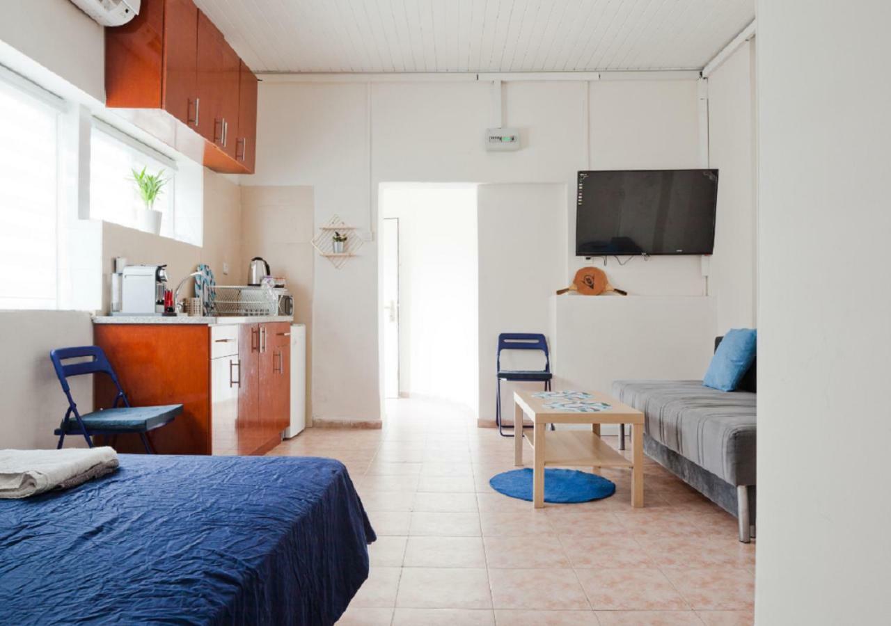 The Surfer'S Beach House Tel Aviv Eksteriør billede